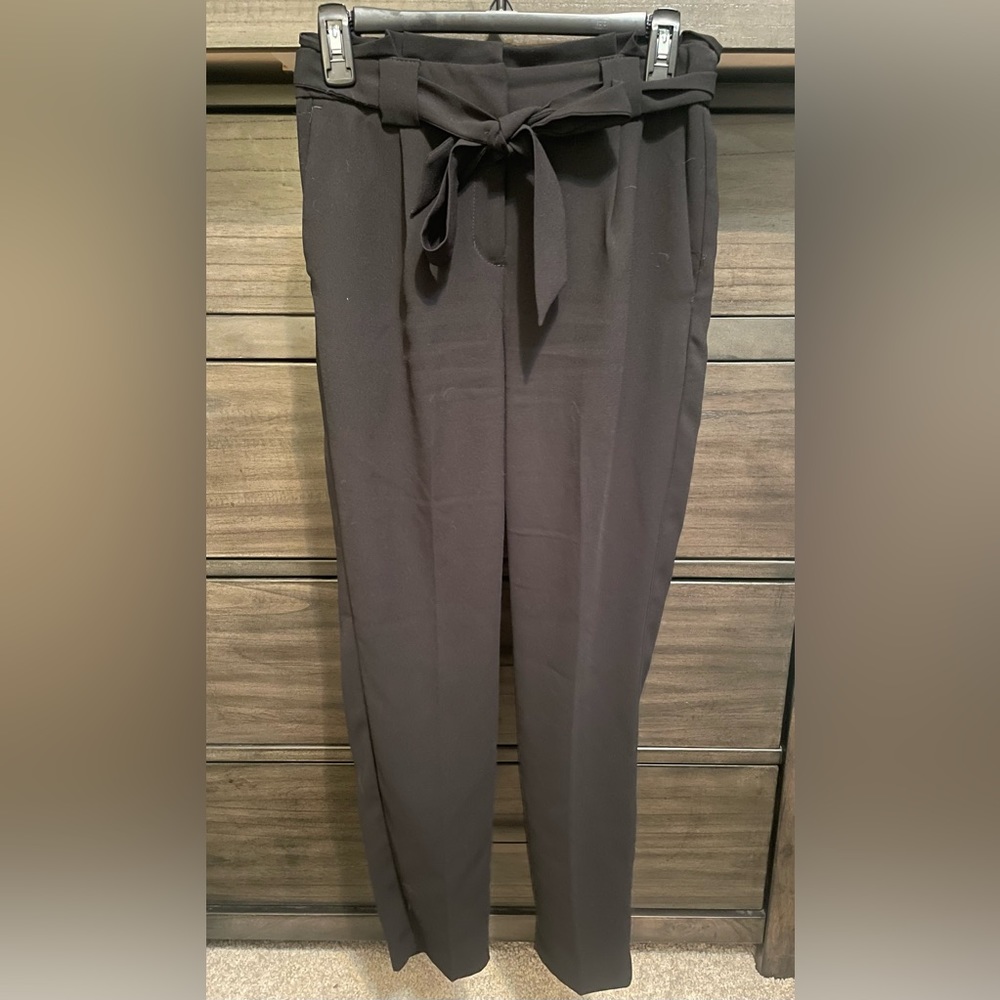 EXPRESS BLACK TIE WAIST ANKLE PANTS - SIZE 2